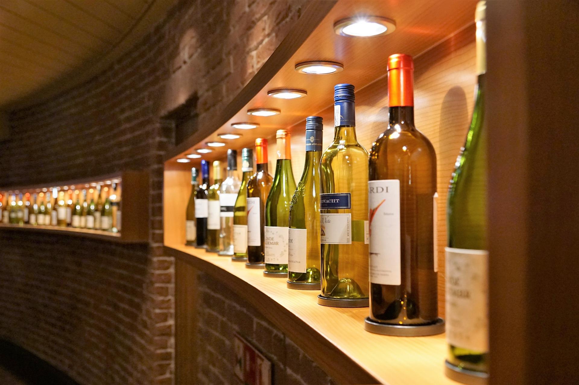 Con qué tomar el vino blanco? Mejores recomendaciones - Vega Selección